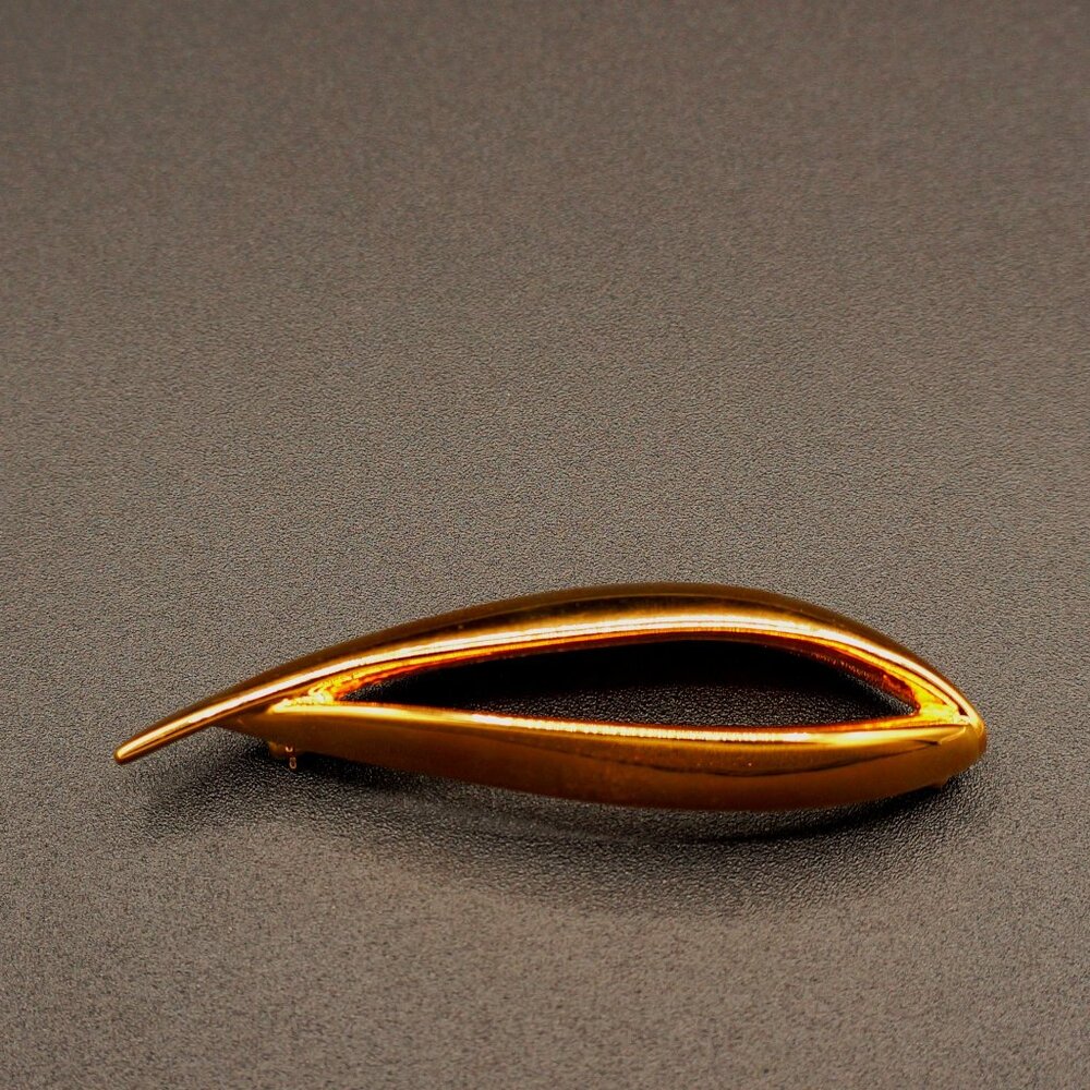 SOLD: Vintage Monet Modernist Large Brooch Leaf or Flame Design Gold Tone Metal